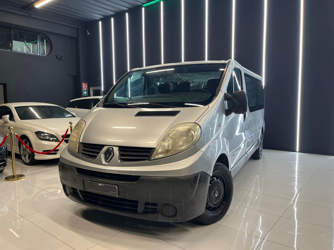 Renault Trafic T29 2.0 dCi/90 PL-TN Passenger Confort 9 POSTI