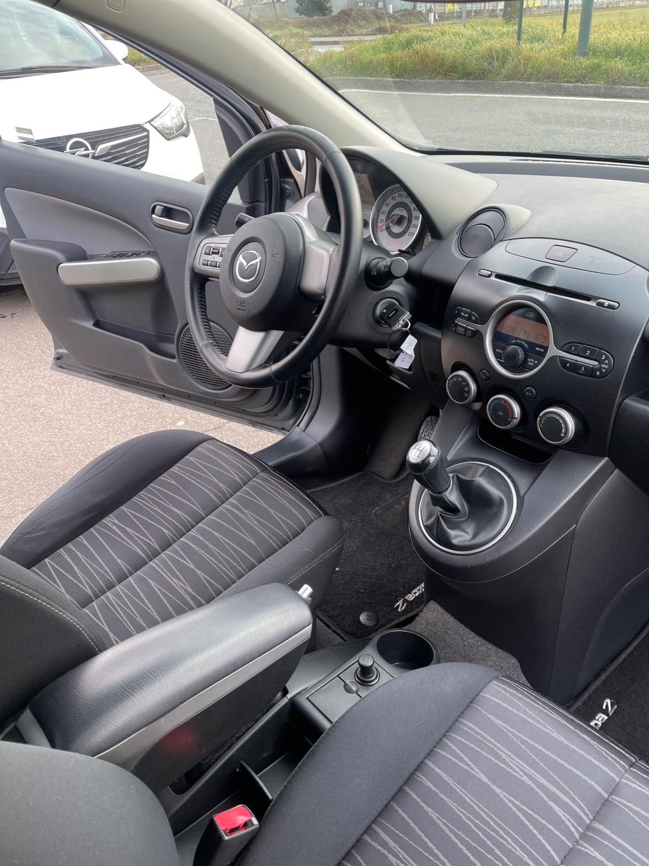 Mazda 2 1.3 16V 75CV 5p