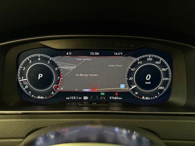 VOLKSWAGEN Golf GTI Performance DSG