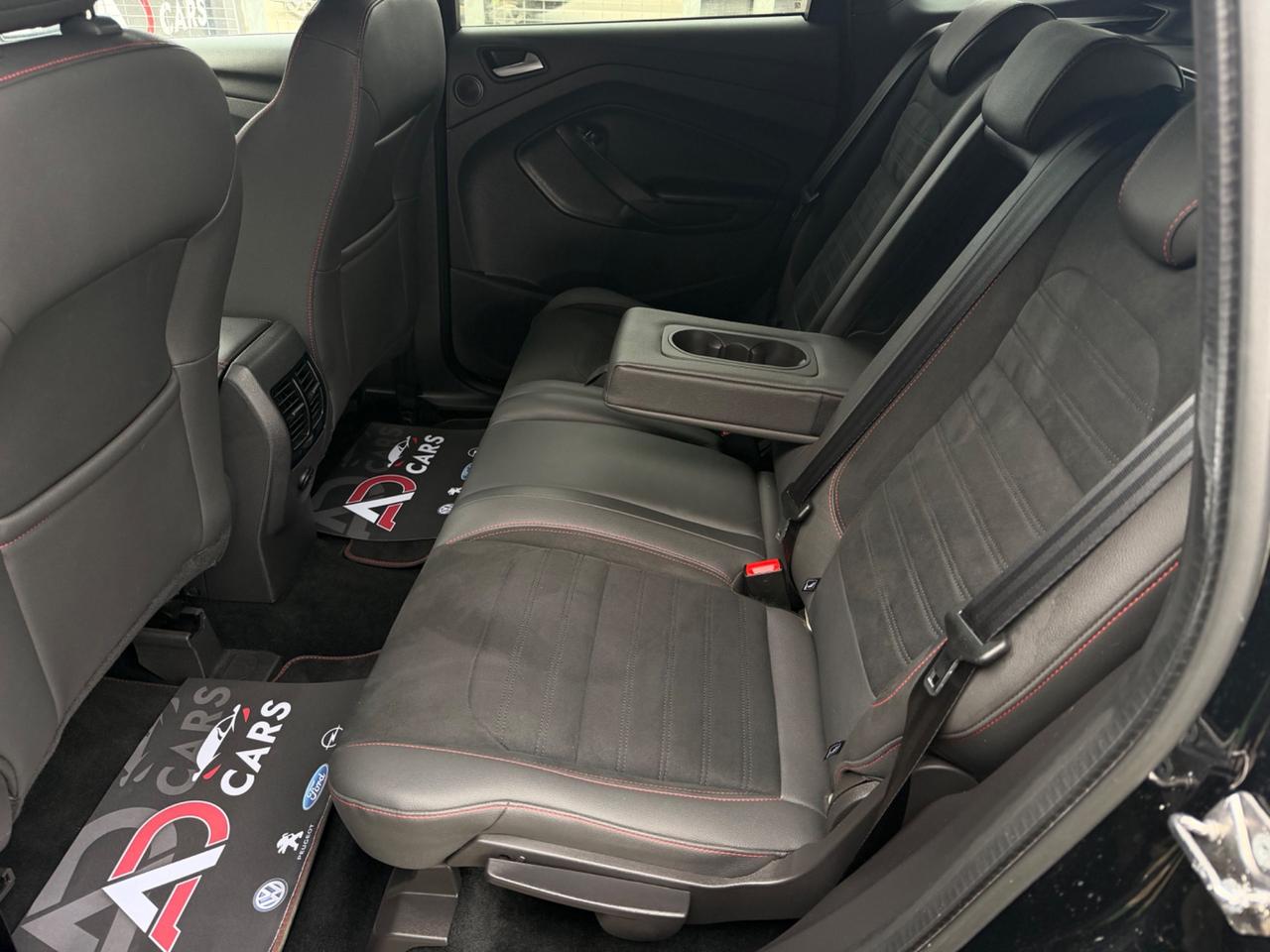 Ford Kuga 2.0 TDCI 150 CV S&S AWD Powershift ST-Line