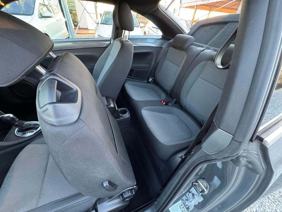 VOLKSWAGEN - Maggiolino - 1.6 TDI DSG Design