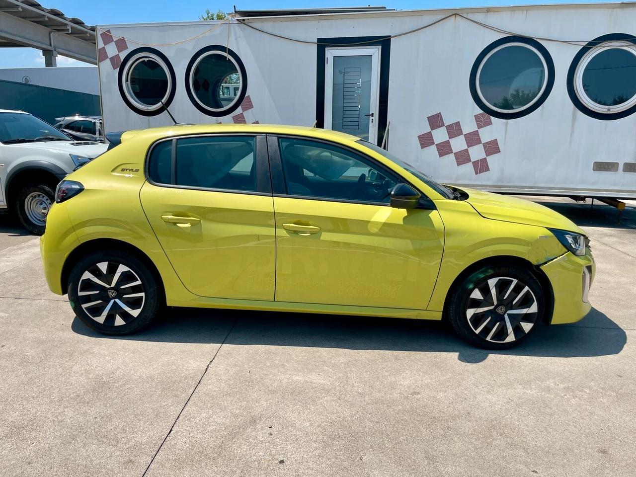 Peugeot 208 PureTech 100 Style **VEICOLO INCIDENTATO ** VA IN MOTO**