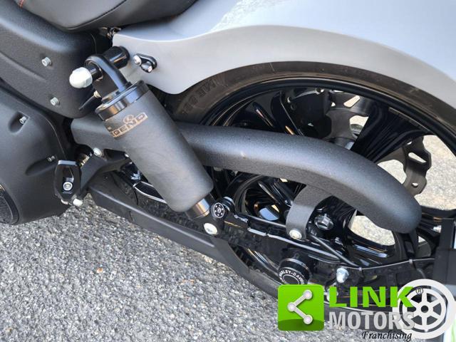 HARLEY-DAVIDSON FXDB Dyna Street Bob x