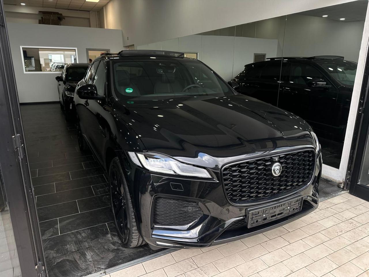 Jaguar F-Pace SE R-Dynamic AWD Navi Tetto C21 BlackPack RDynamic