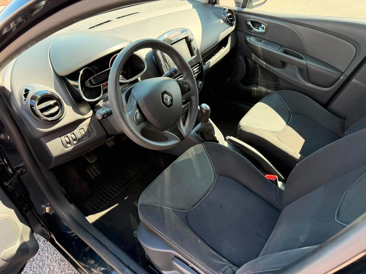 Renault Clio 1.5 dCi 8V 75CV 5 porte Costume National