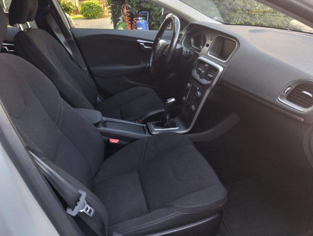 VOLVO V40 Cross Country D2 1.6 Business