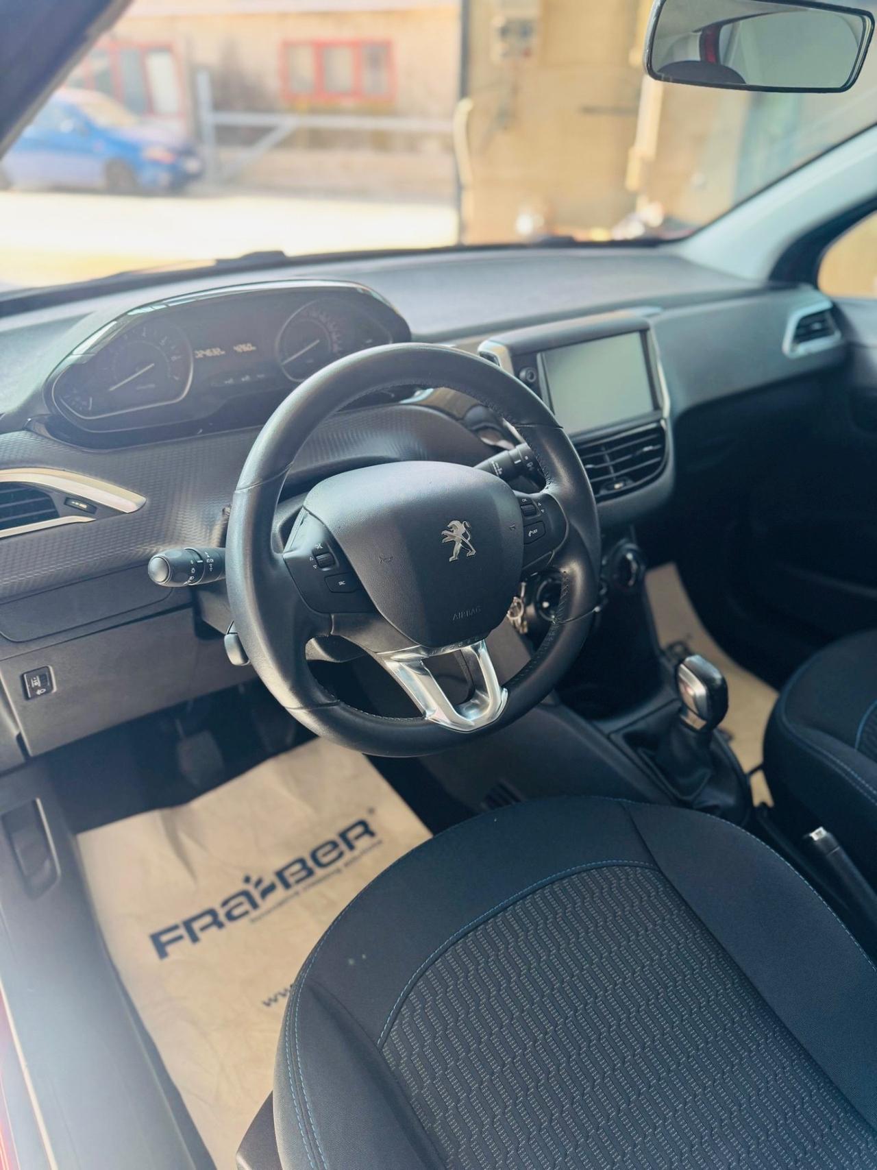 Peugeot 208 PureTech 82 5 porte Allure