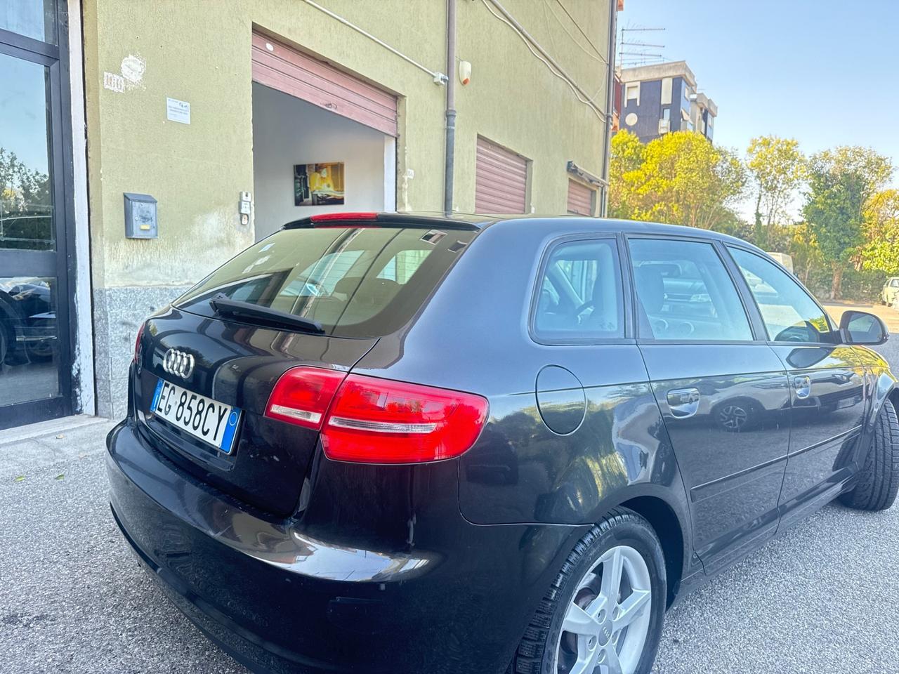 Audi A3 SPB 1.6 TDI 105 CV CR Ambition