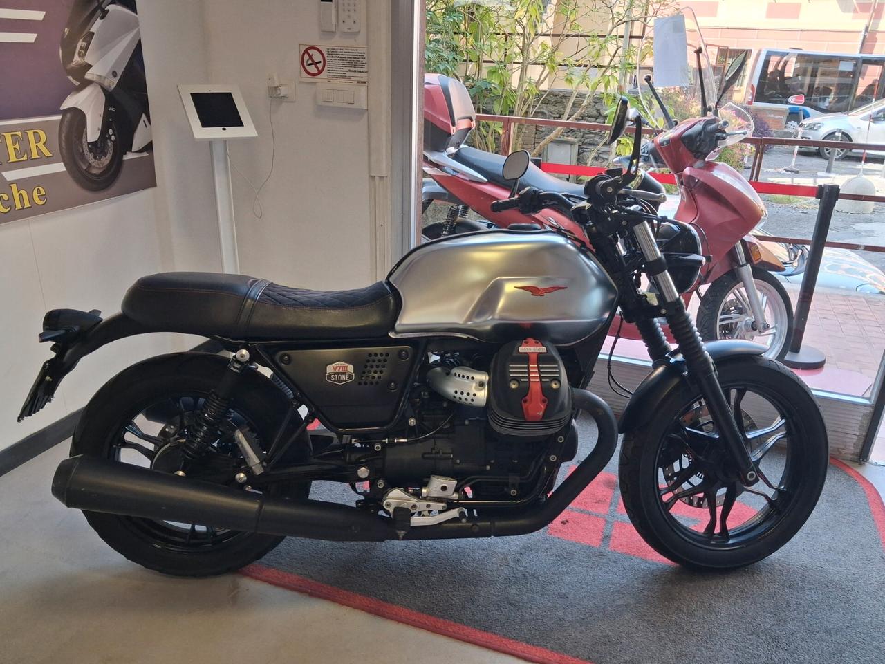 Moto Guzzi V7 III SERIE LIMITATA