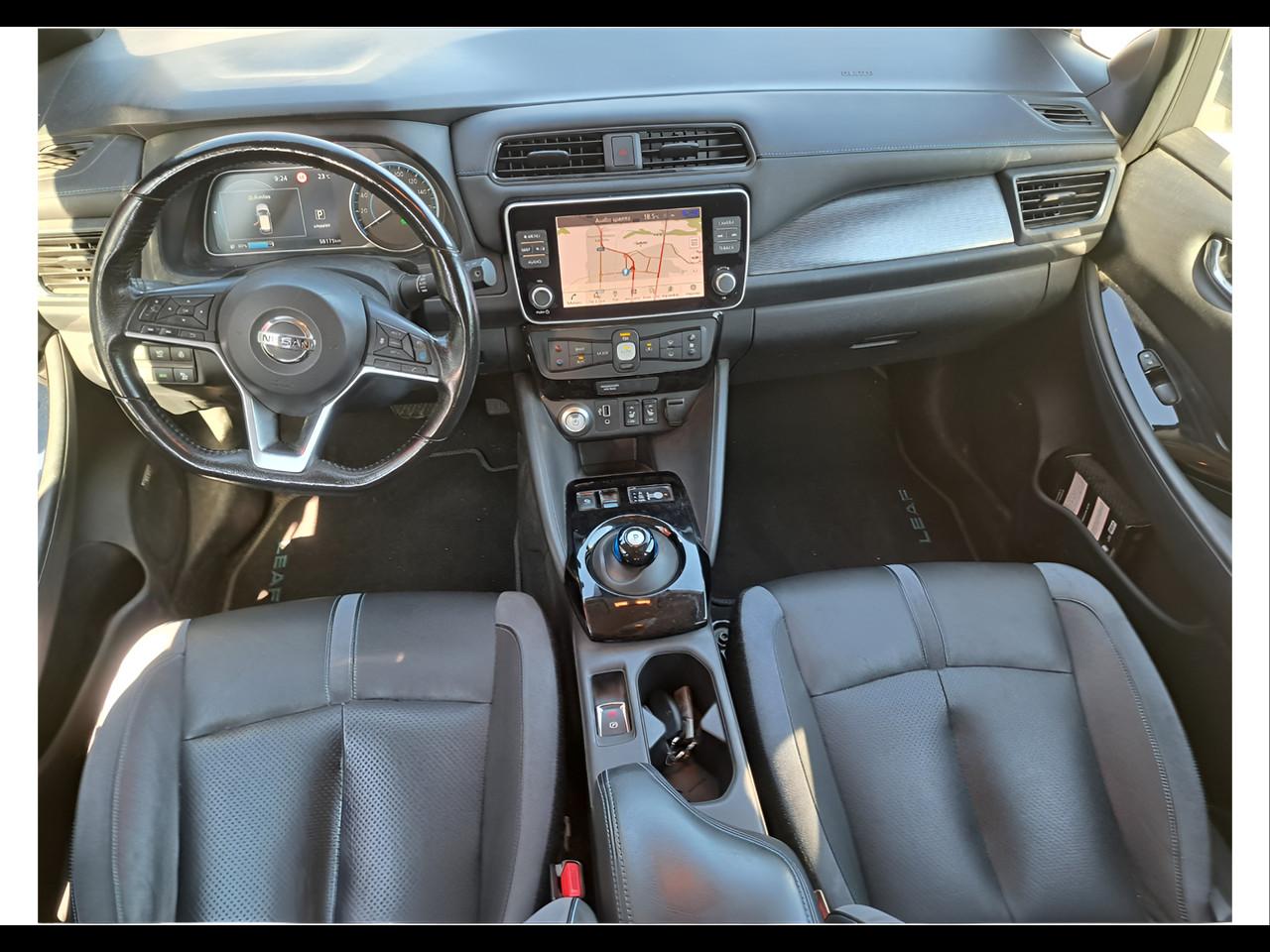 NISSAN LEAF 40KWH TEKNA