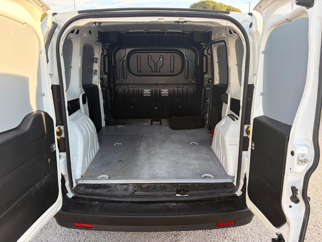 FIAT DOBLO 1.6MJT 105CV E6D.I 2022