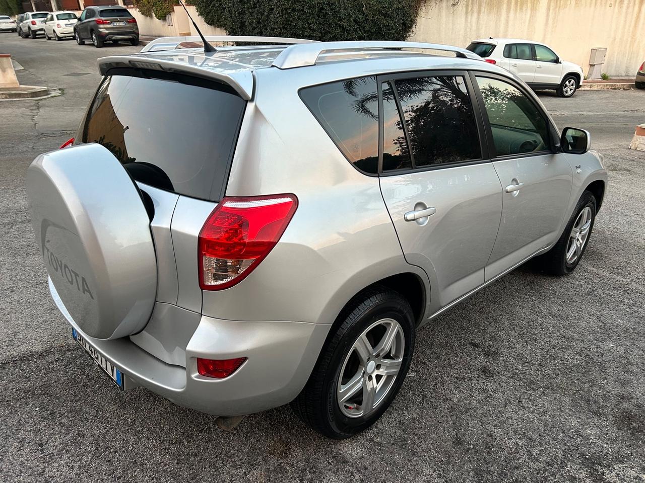 Toyota RAV 4 RAV4 2.2 D-4D 136 CV Sol unico proprietario