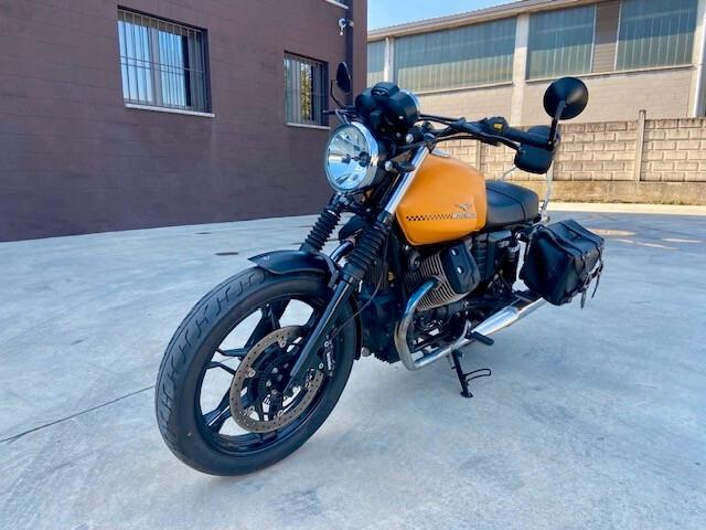 Moto Guzzi V7 II STONE - 2016 KM 20.500