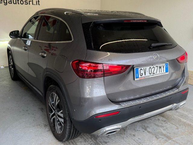 MERCEDES-BENZ GLA 180 d Automatic Progressive Advanced