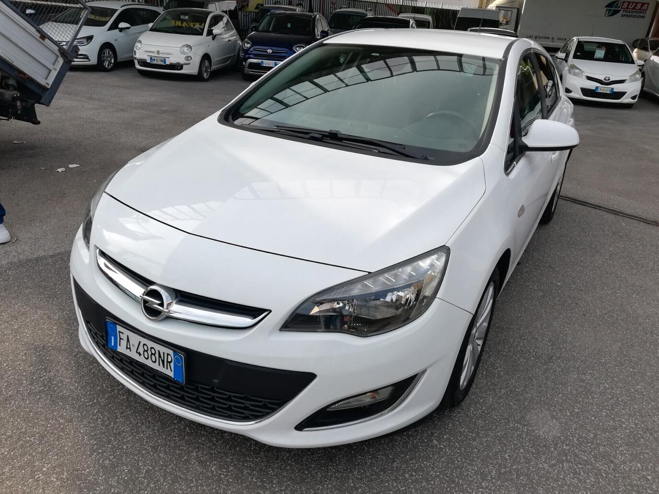 Opel Astra 1.4 Turbo 140CV 5 porte GPL Tech Cosmo