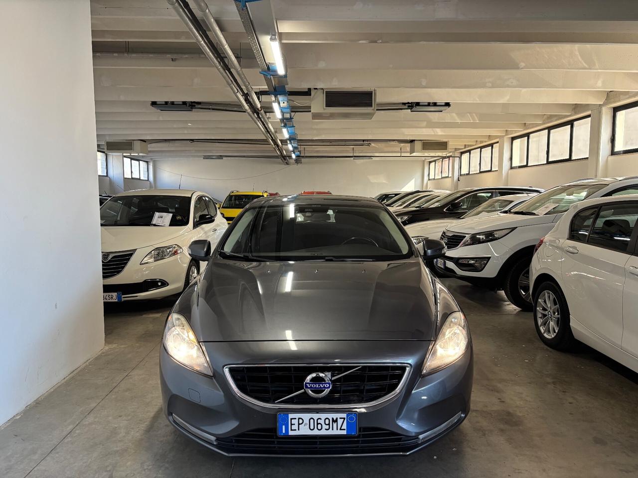 Volvo V40 D2 1.6 Summum | OK NEOPATENTATI |