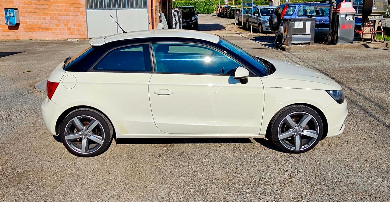 Audi A1 SPB 1.6 TDI S tronic Attraction