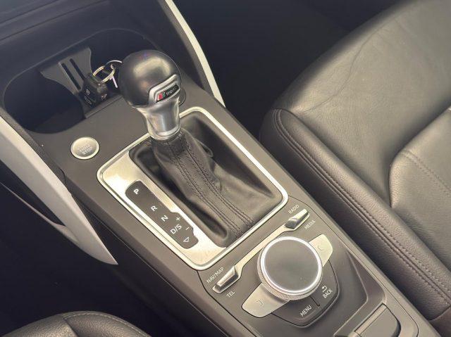 AUDI Q2 30 TDI Business Design