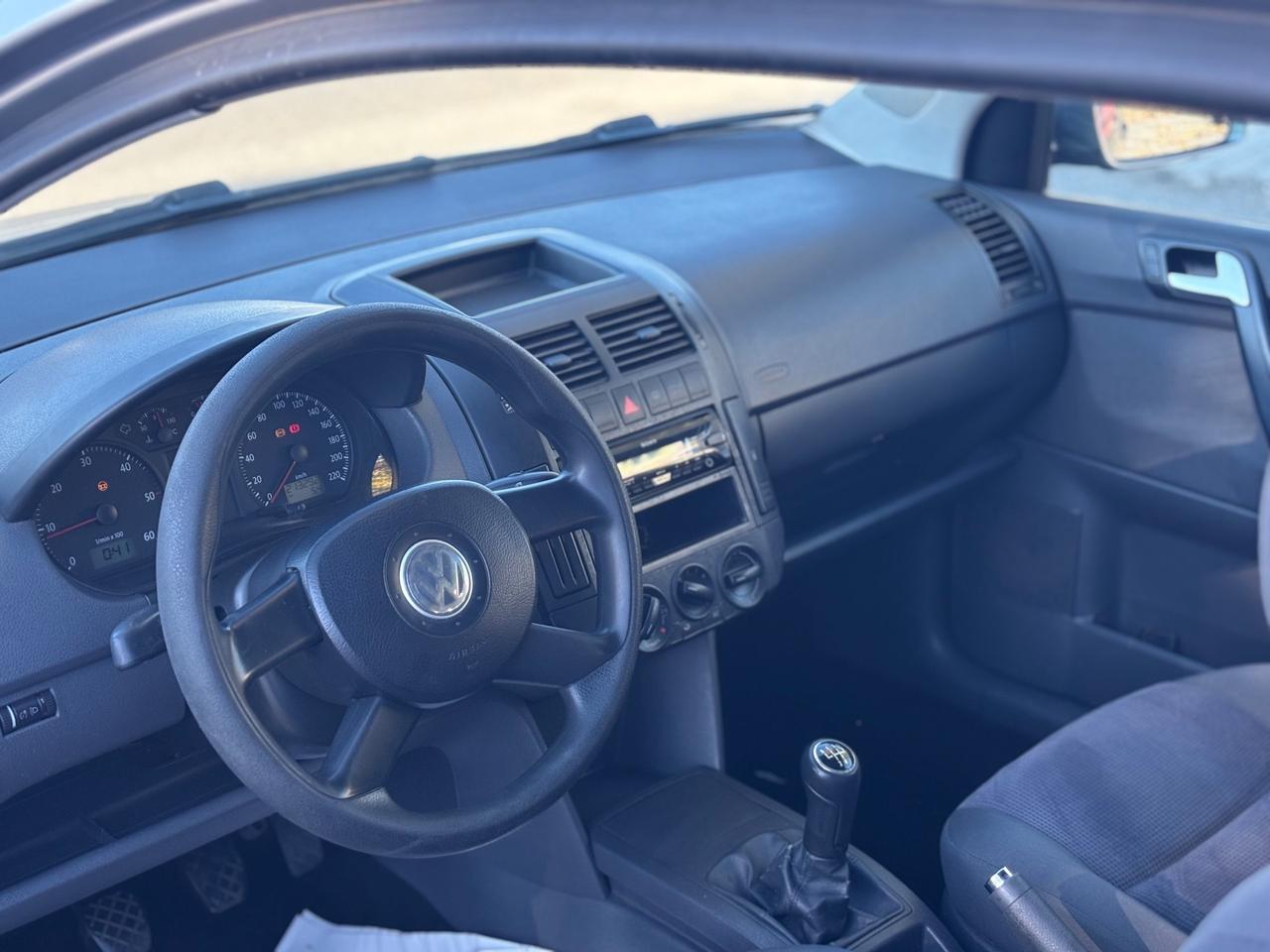 Volkswagen Polo 1.4/80CV TDI 5p. Sportline