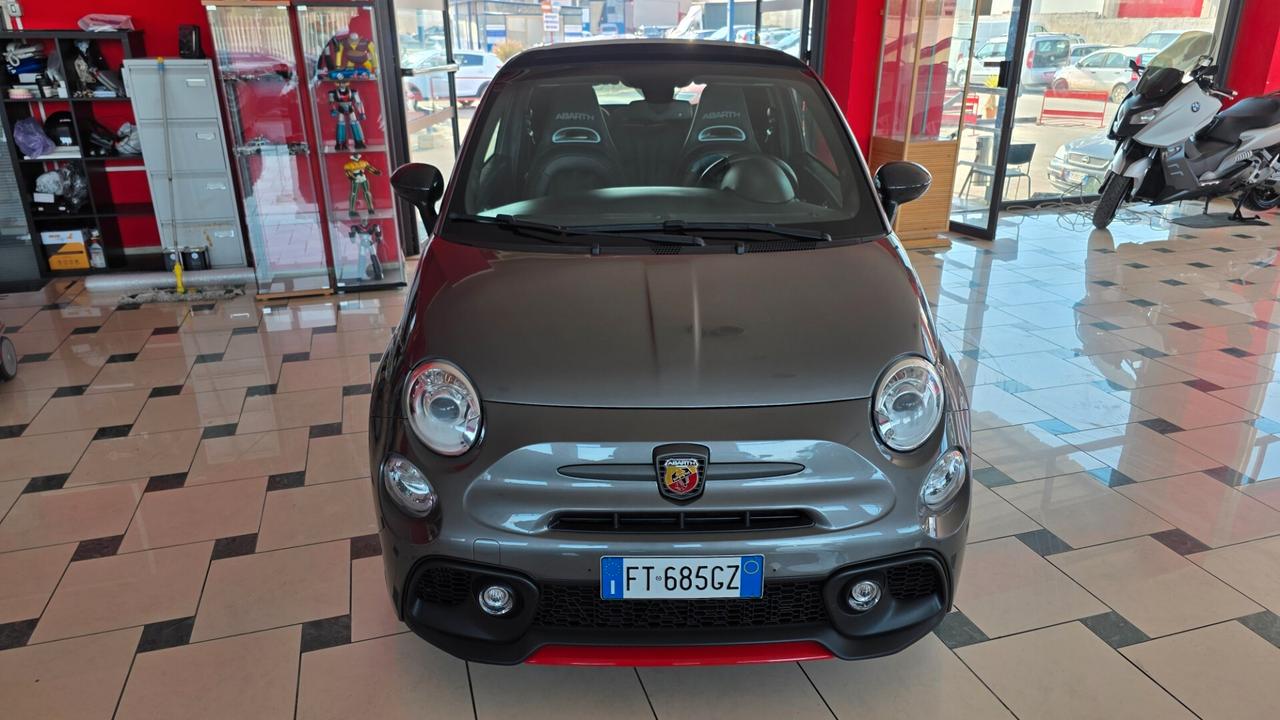 Abarth 500 C 1.4 Turbo T-Jet MTA Bicolore da €150/mese