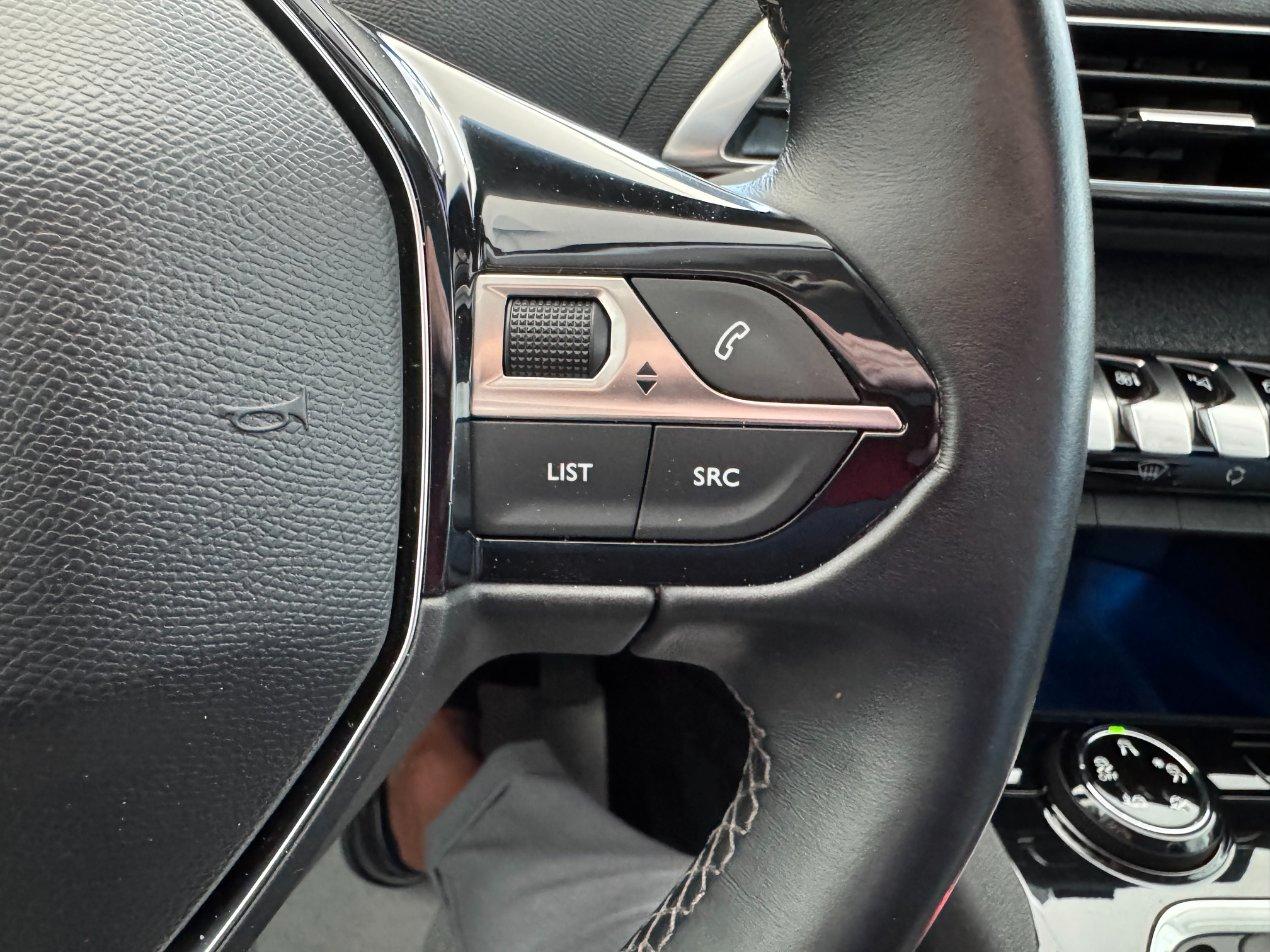 Peugeot 3008 1.6 hdi Allure 120cv Carplay Cockpit Uniprop