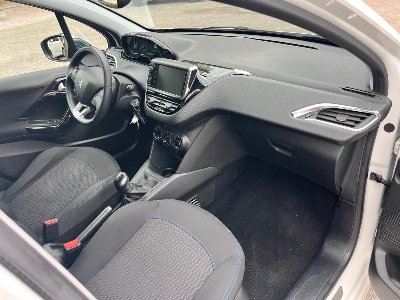 Peugeot 208 PureTech 82 Stop&Start 5 porte Signature
