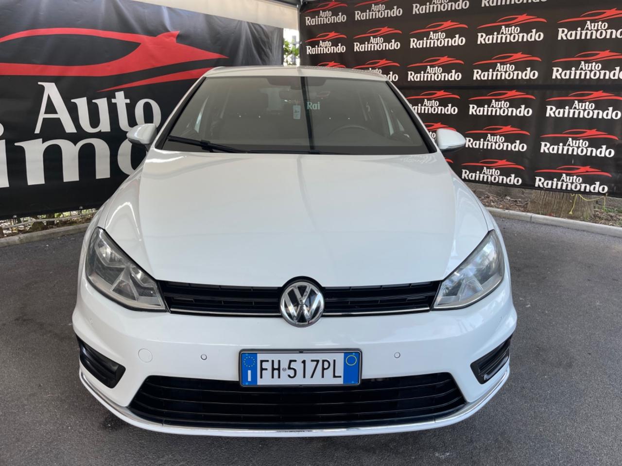 Volkswagen Golf 1.6 TDI R LINE