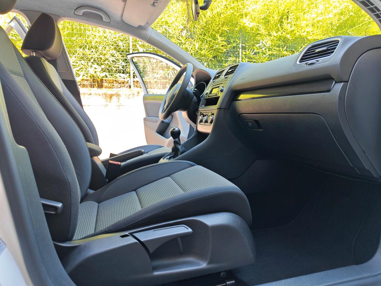Volkswagen Golf 1.2 BENZINA 105cv / 68.000km