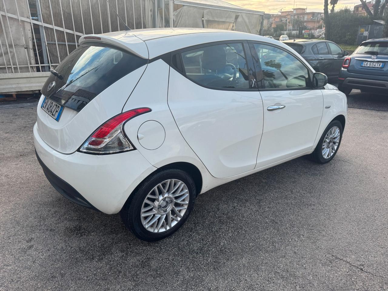 Lancia Ypsilon 1.2 69 CV 5P Gold 2014