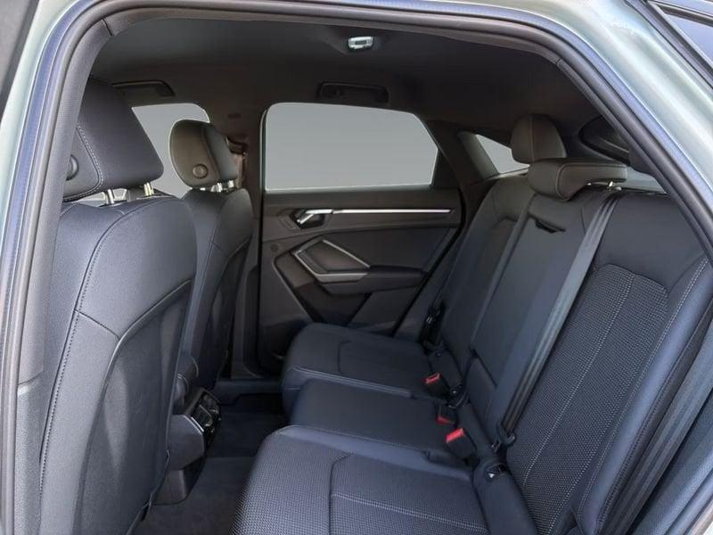 Audi Q3 Q3 40 TDI quattro S tronic S line edition Black Pack 20" Cockpit Camera