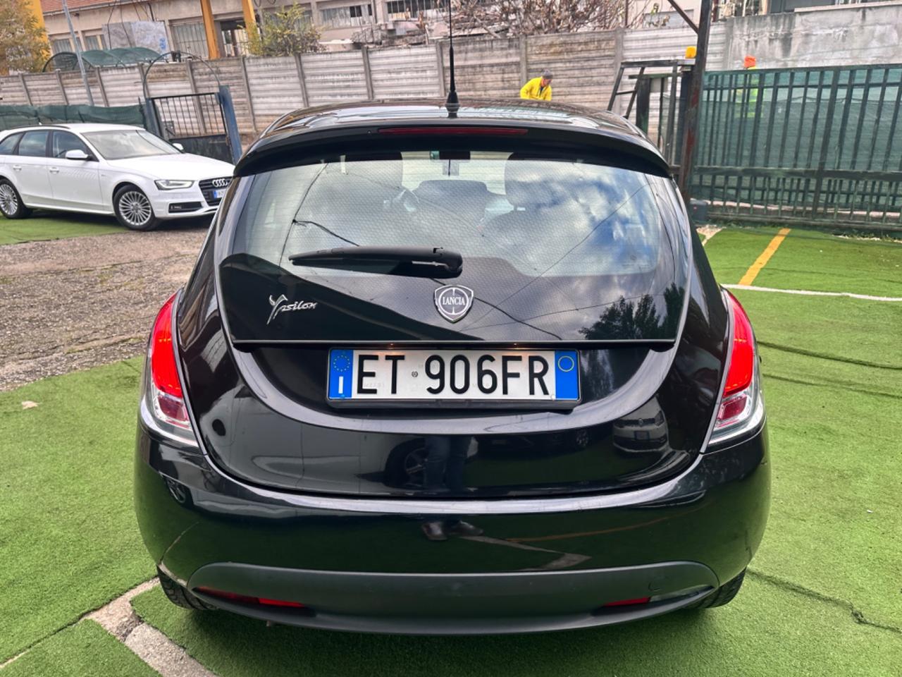 Lancia Ypsilon 1.2 69 CV Gold 113000-2013