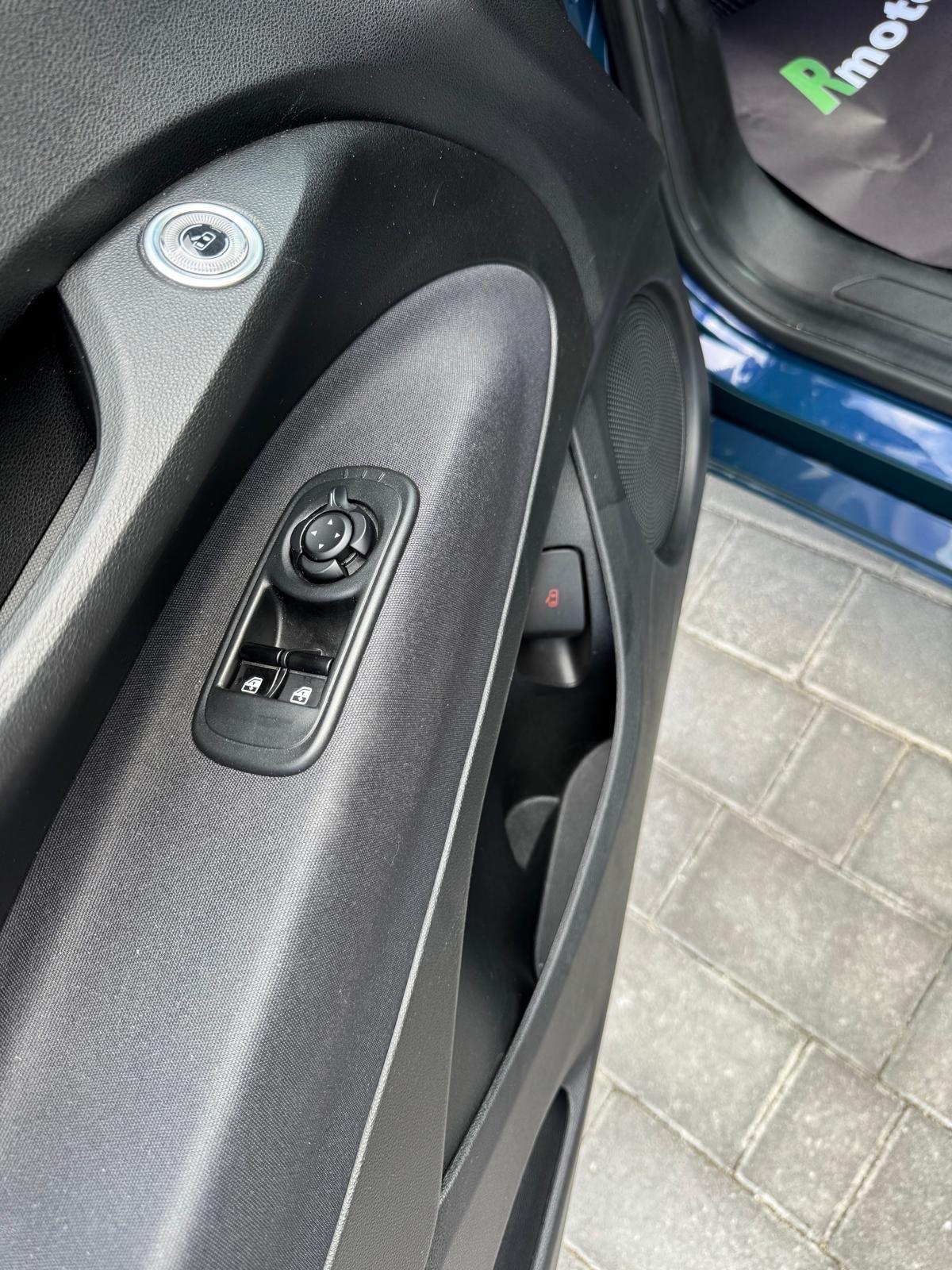 Fiat 500 500e Berlina 42 kWh La Prima