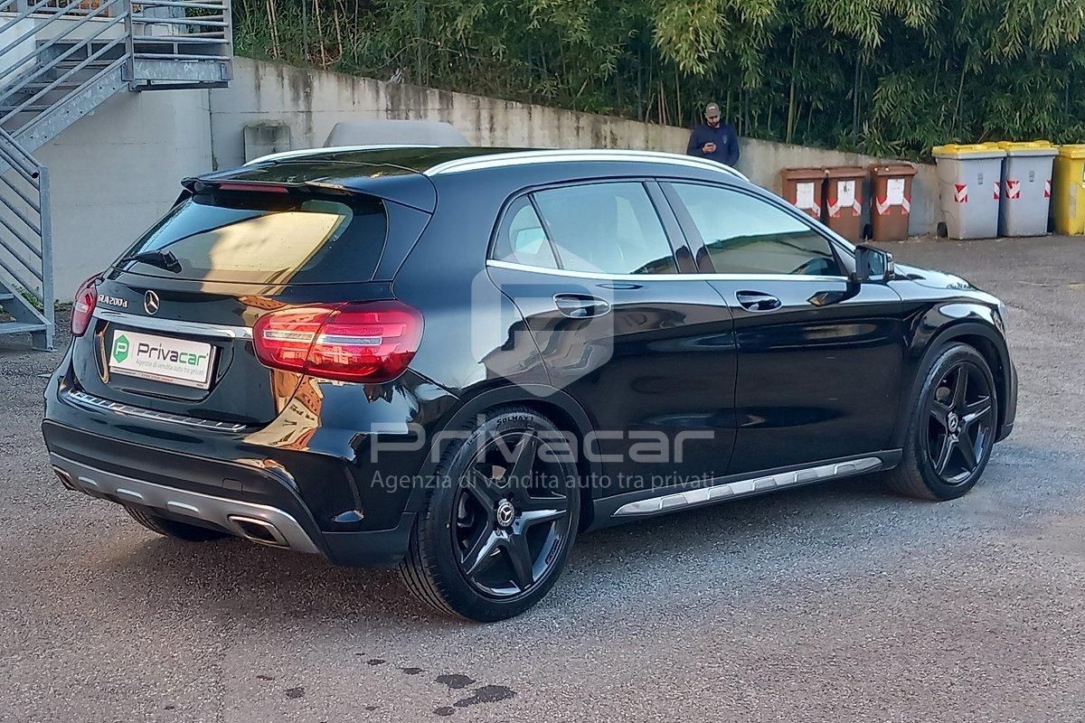 MERCEDES GLA 200 d Automatic Premium