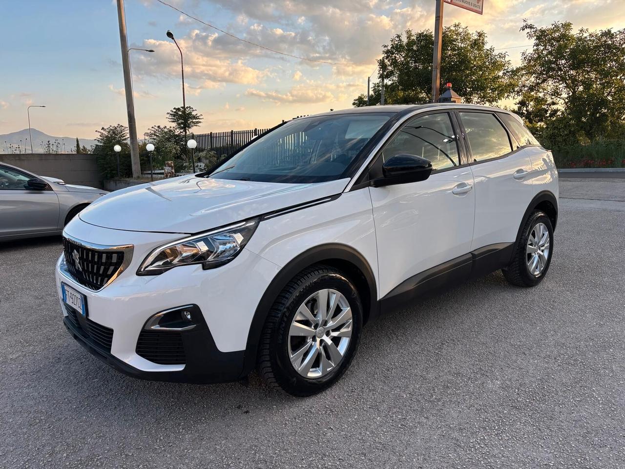 Peugeot 3008 BlueHDi 130 S&S EAT8 Business