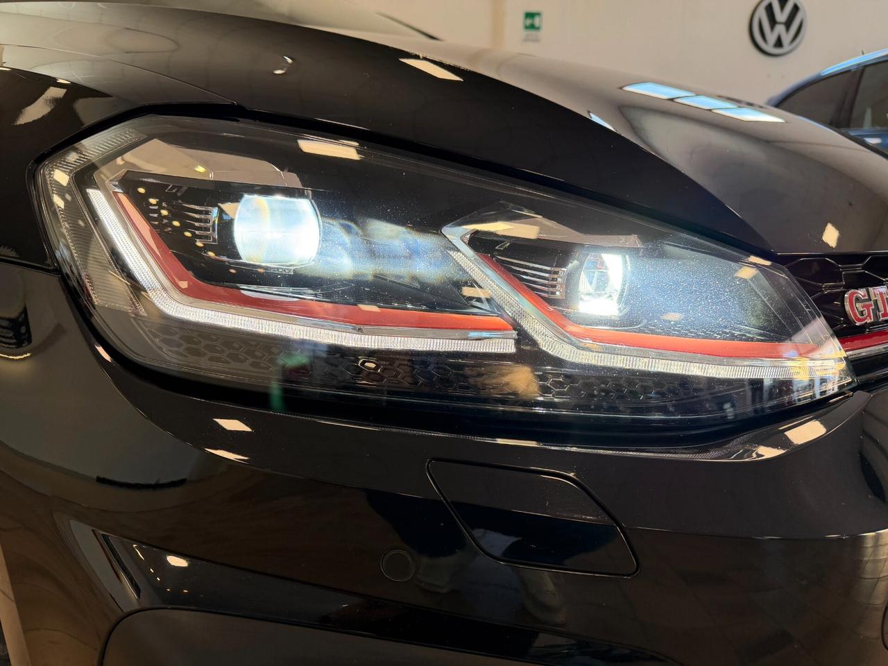 Volkswagen Golf GTI Performance 2.0 TSI 245 CV