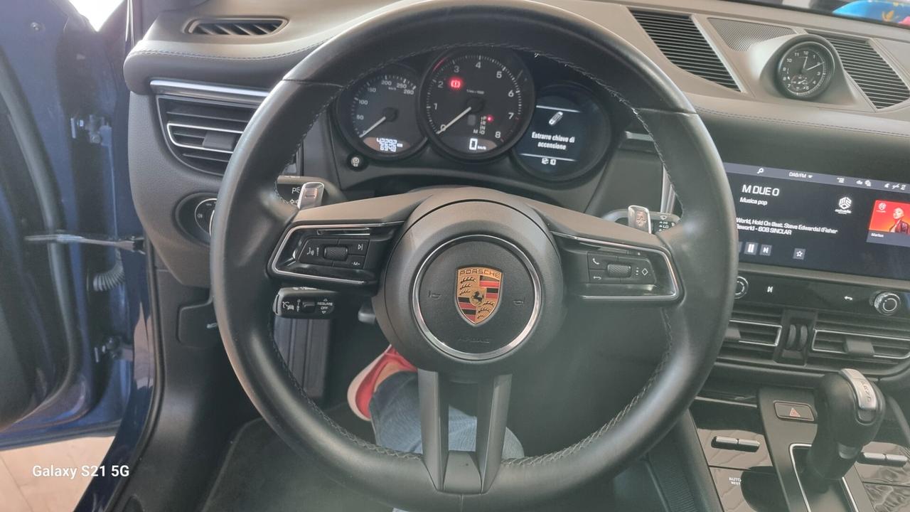 Porsche Macan 2.0 T Tetto Scarichi Spot. Sospensioni Radar