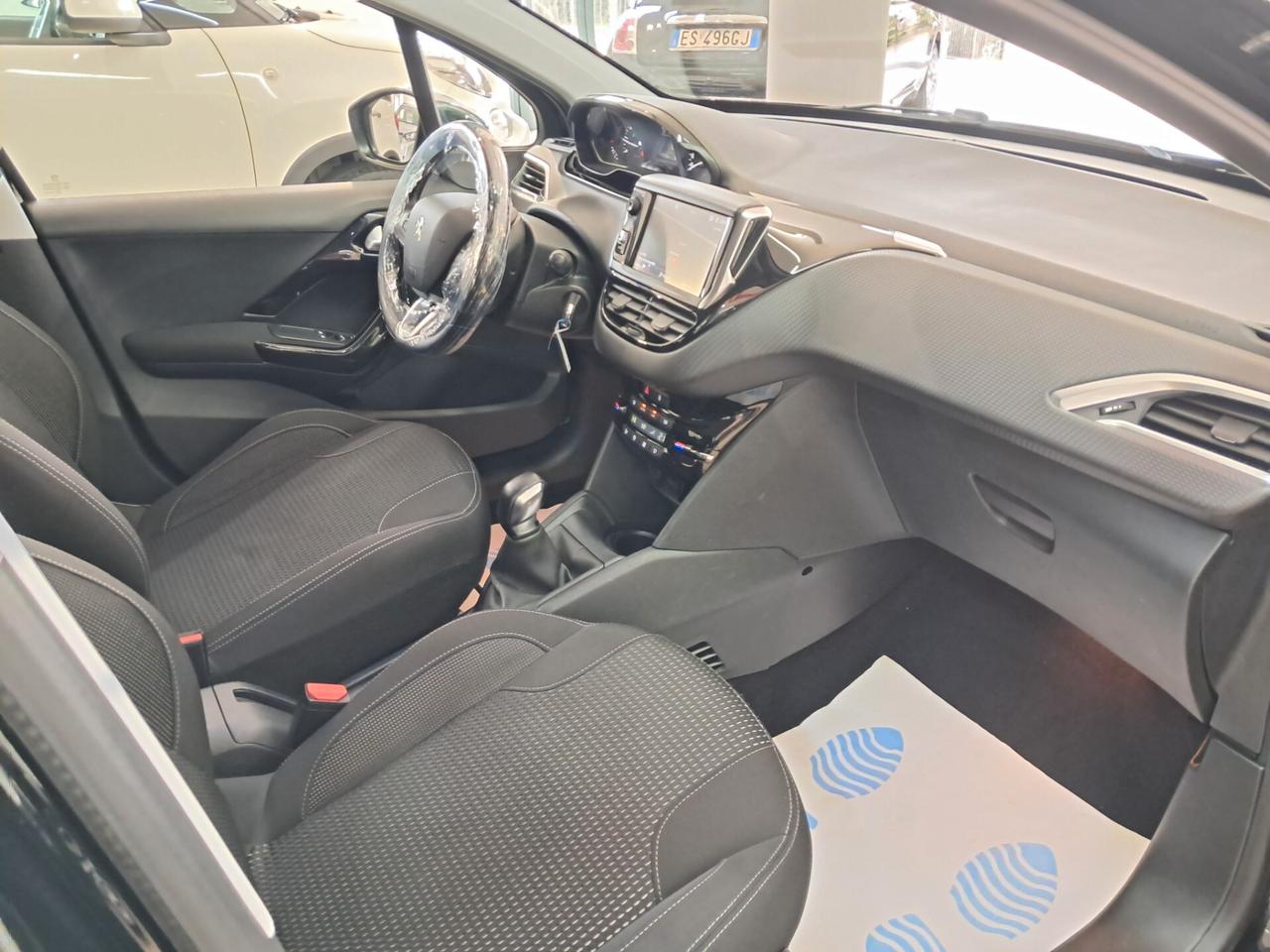 Peugeot 208 PureTech 82 5 porte Allure