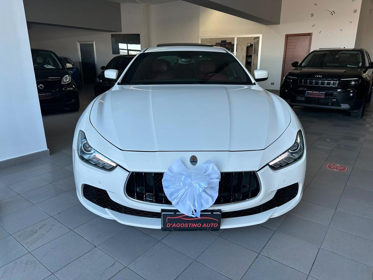 NOLEGGIO Maserati Ghibli V6 3.0 Diesel 275 CV INTERNI CARTIER TETTO APRIBILE