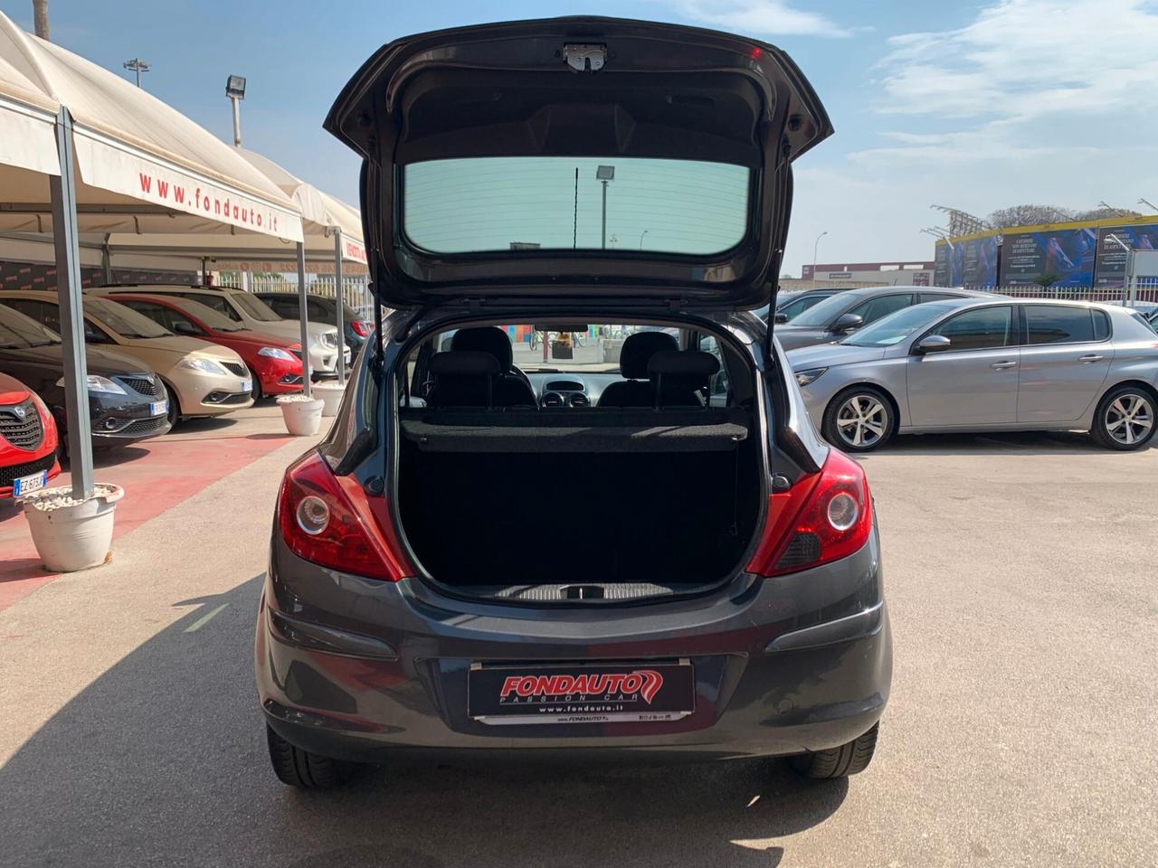 Opel Corsa 1.2 3 porte Club