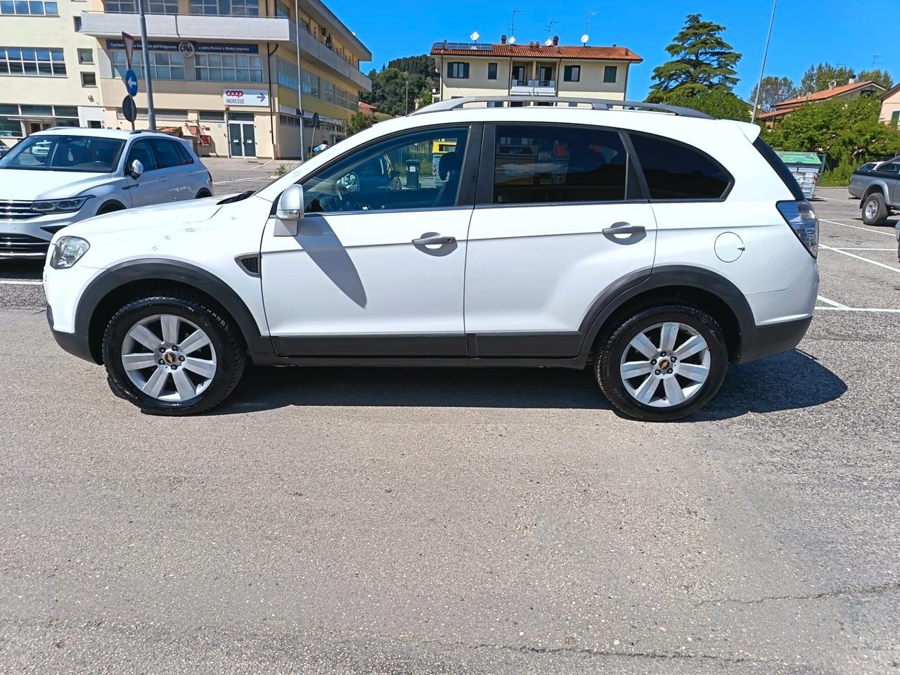 Chevrolet Captiva 2010-2.0 VCDi LT 7 POSTI NAVI 4X4 AUTOMATICA