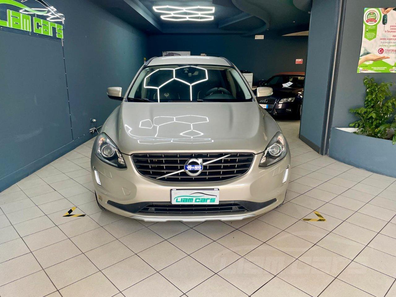 Volvo XC60 2.0 d3 R-design 150cv geartronic my17
