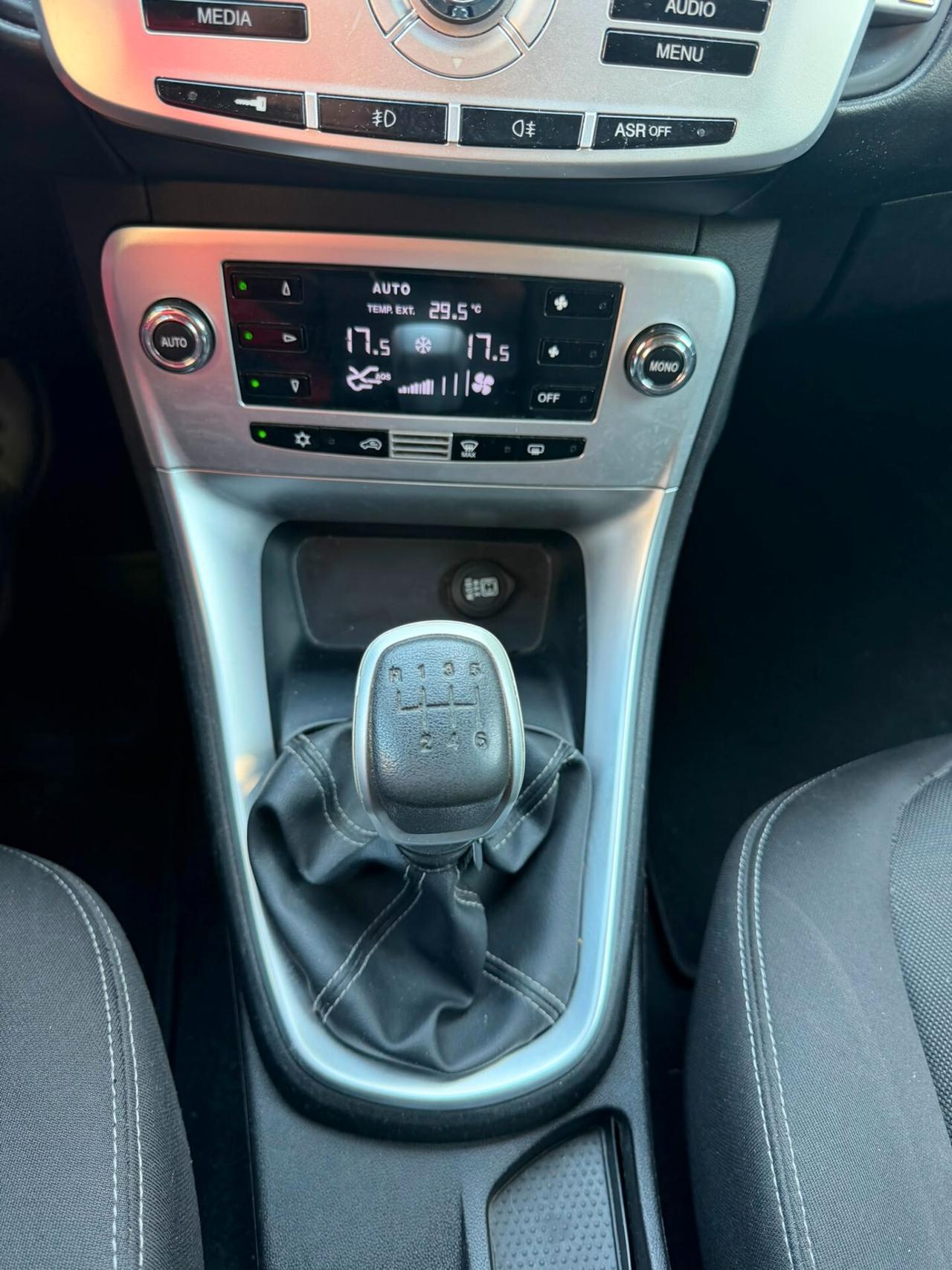 Lancia Delta 1.6 MJT DPF Silver
