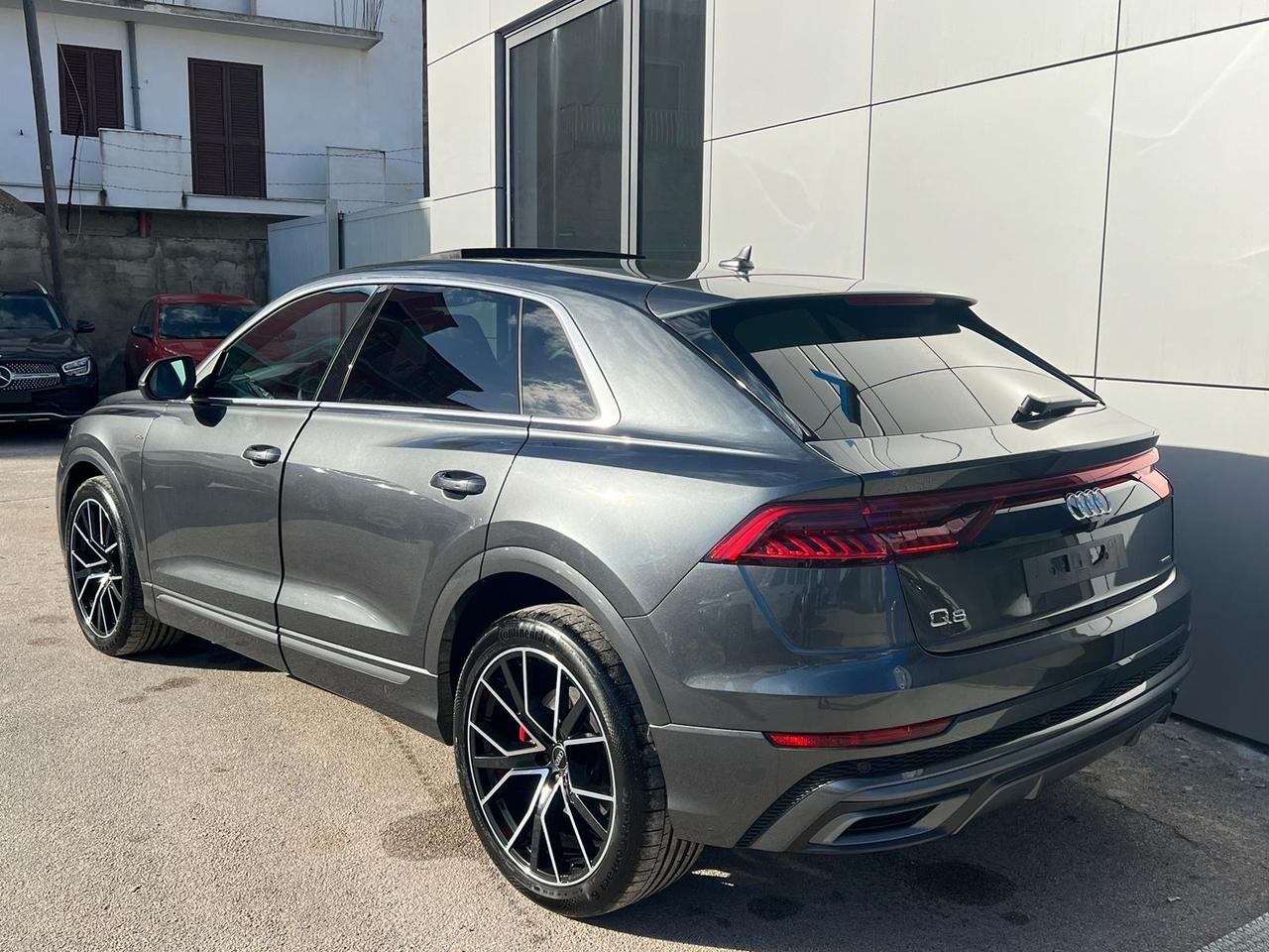 Audi Q8 50 TDI 286 CV quattro tiptronic Sport - anno 2023 - iva esposta - super prezzo €88.900