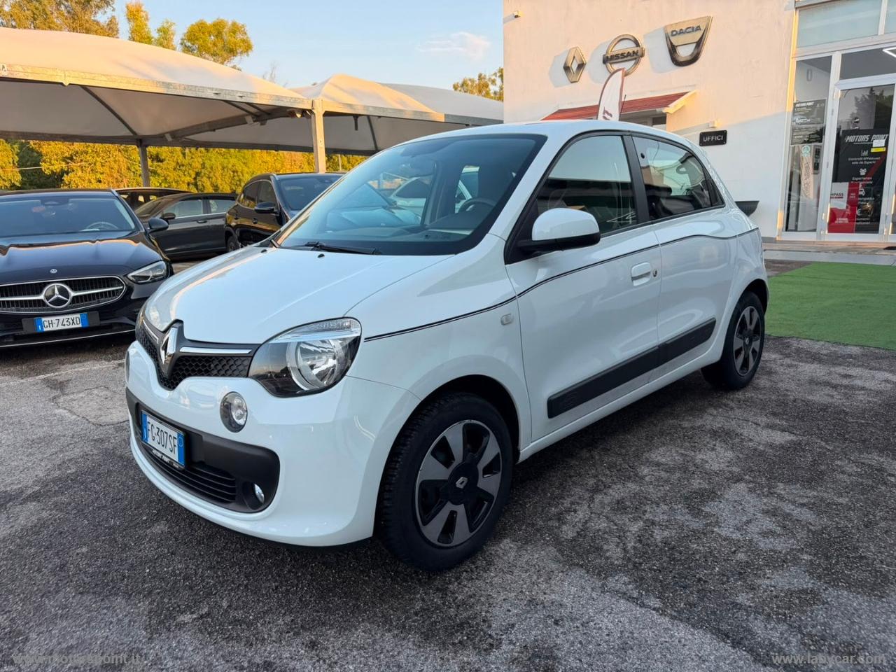 RENAULT Twingo SCe Lovely