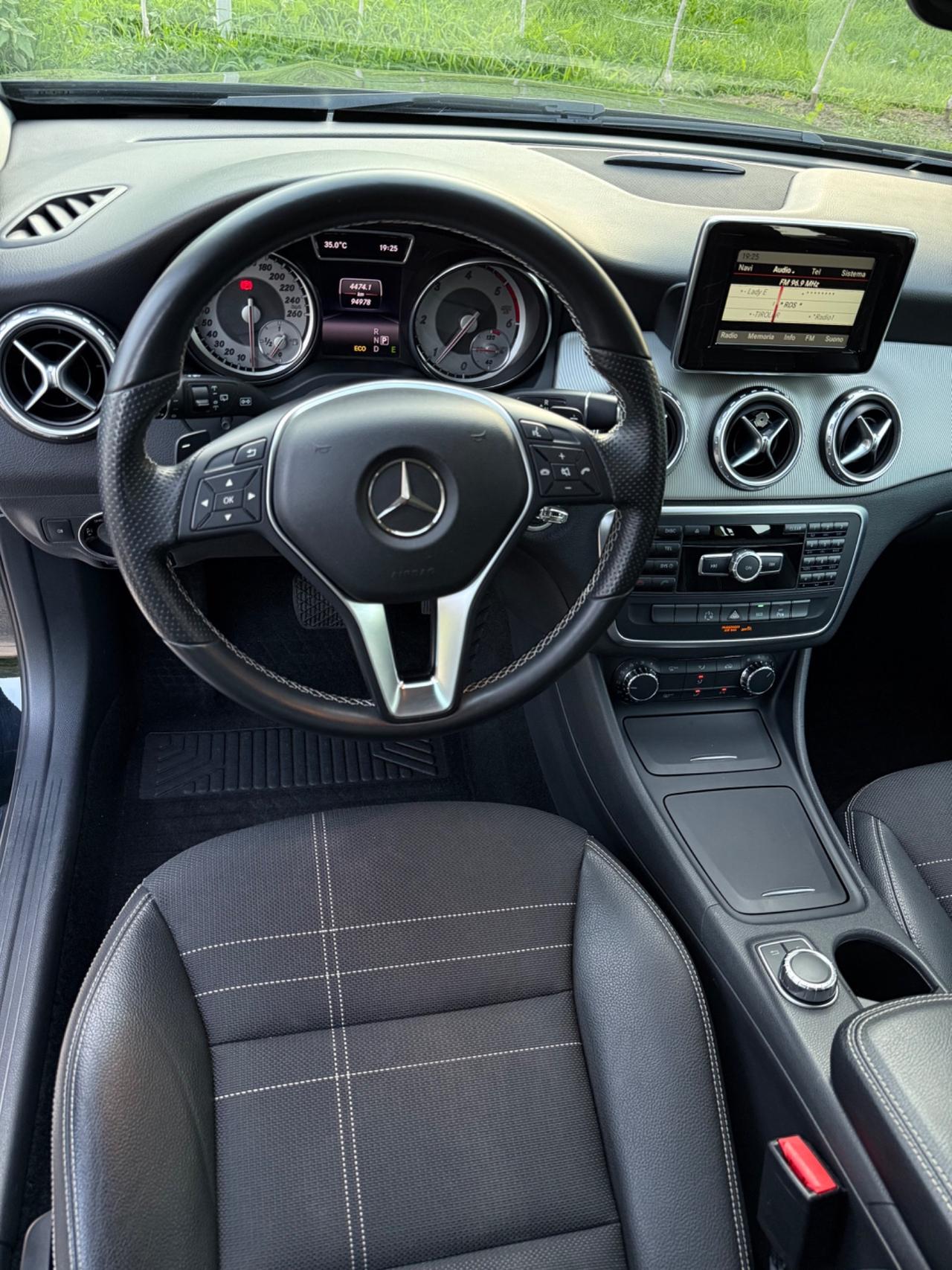 Mercedes-benz GLA 200 GLA 200 CDI Automatic Premium