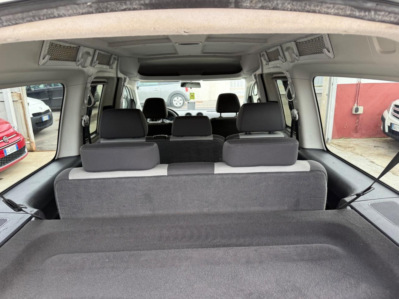 Volkswagen Caddy 2.0 TDI 140 CV 7 Posti Maxi