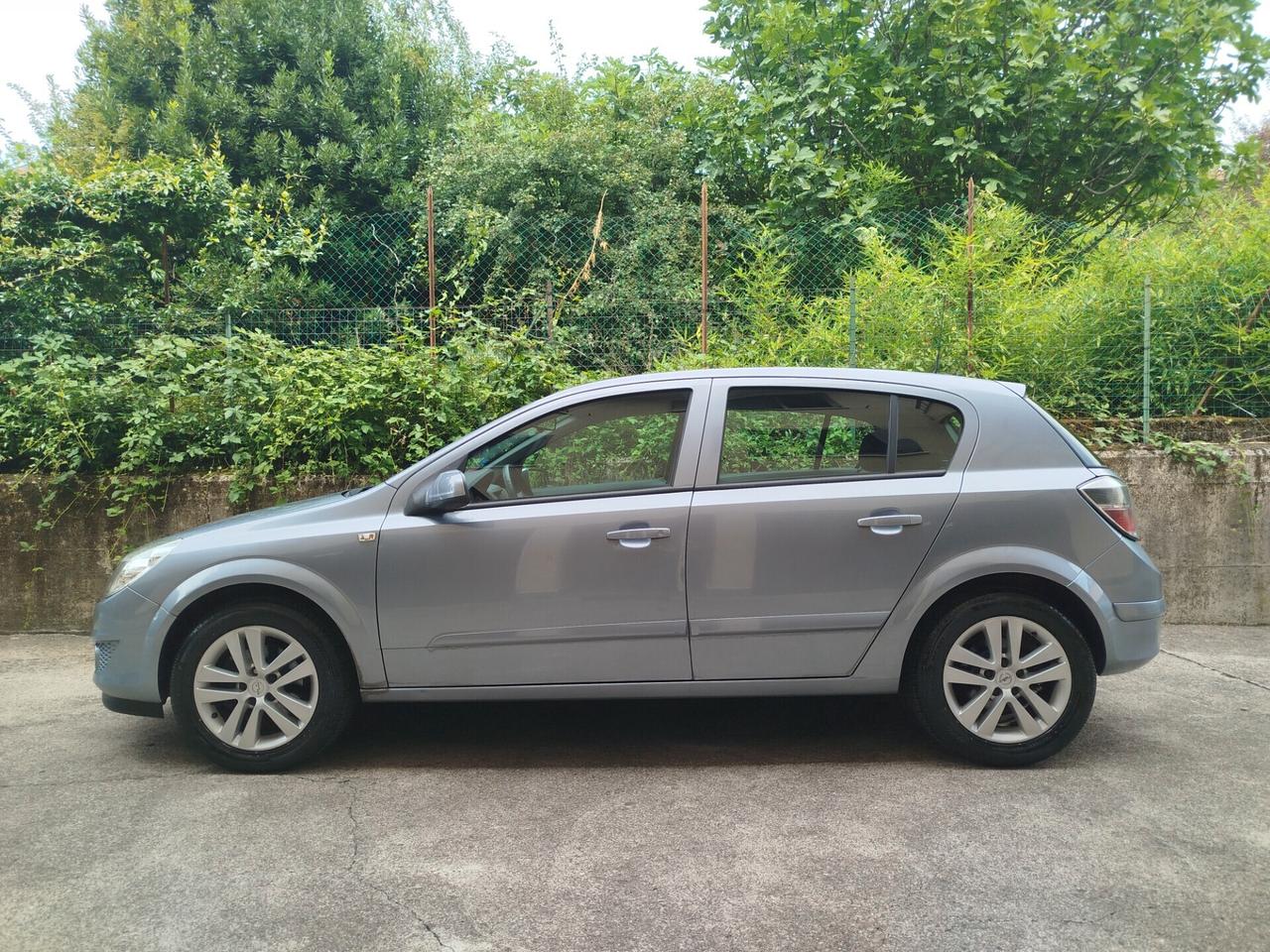 Opel Astra 1.4 BENZINA 90cv / 26.600km / Unipro
