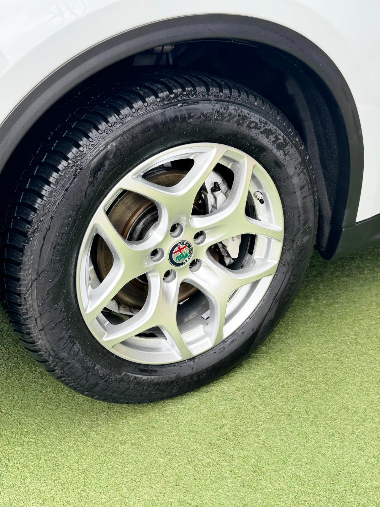 Alfa Romeo Stelvio 2.2 Turbodiesel 190 CV AT8 Q4 Business