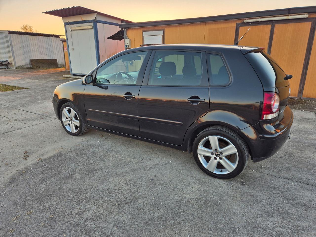 Volkswagen Polo 1.4/75CV 16V 5p.