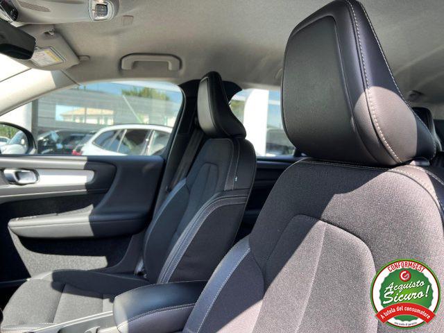 VOLVO XC40 T3